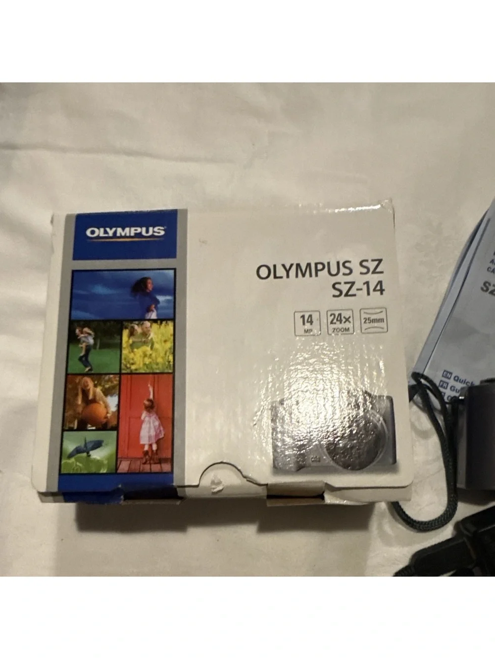 Olympus SZ-14 Compact Digital Camera in Silver with Accessories